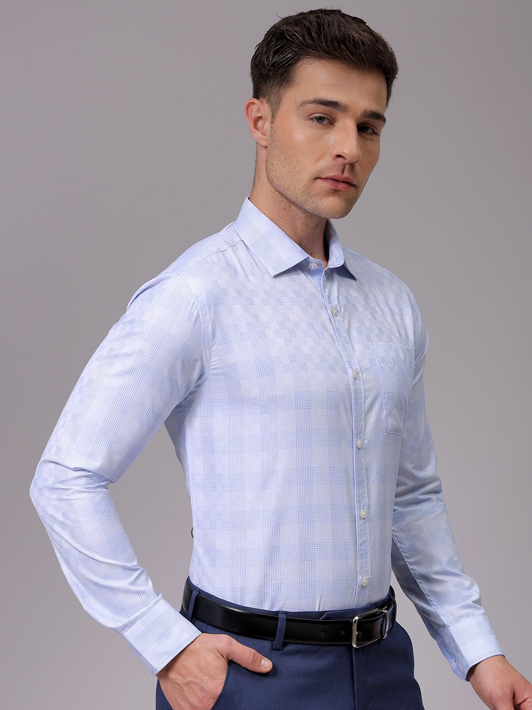 The Indian Garage Co. X Luxe Men Slim Fit Opaque Checked Formal Shirt