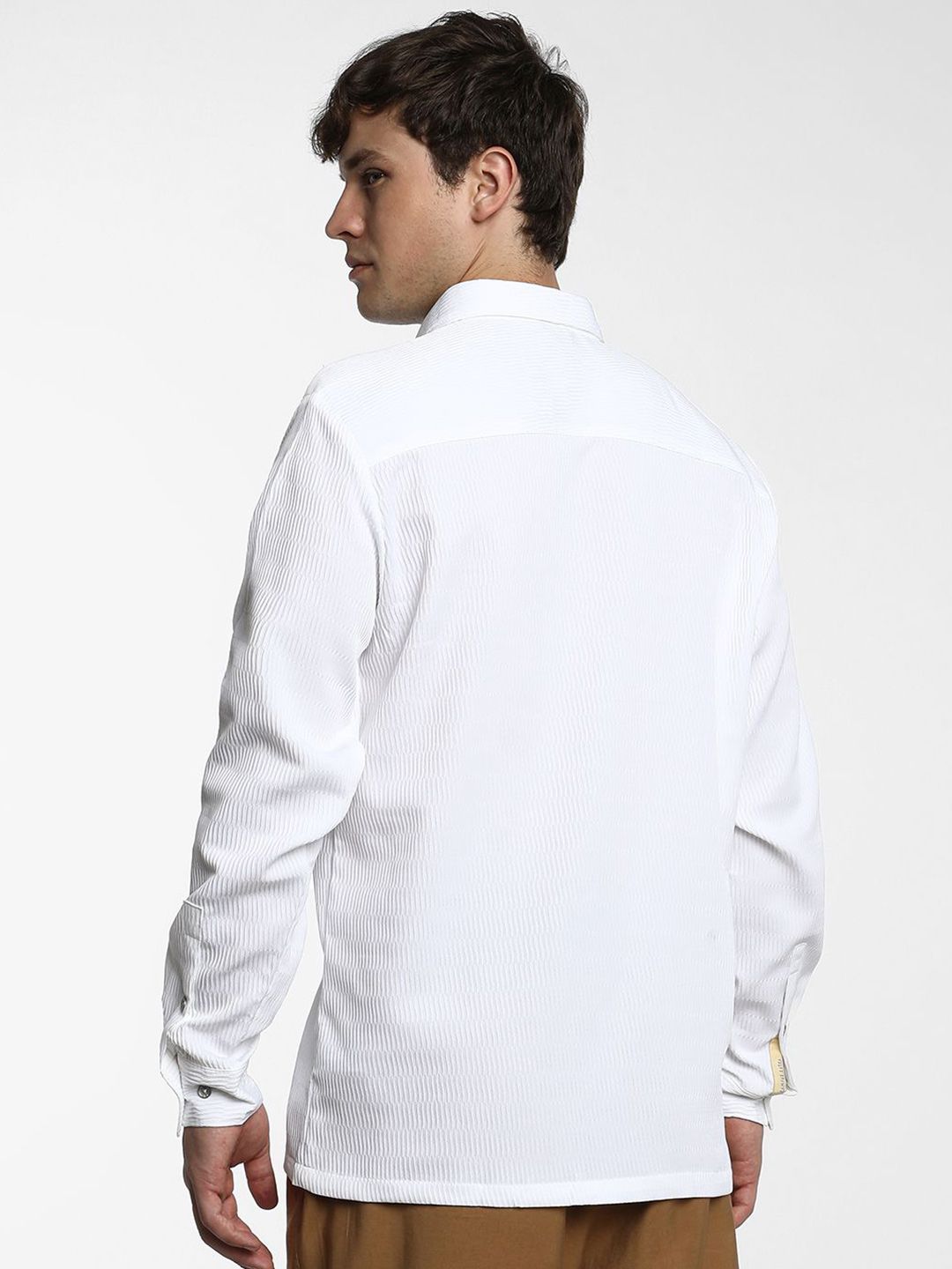 Campus Sutra Men Comfort Spread Collar Textured  Casual Shirt