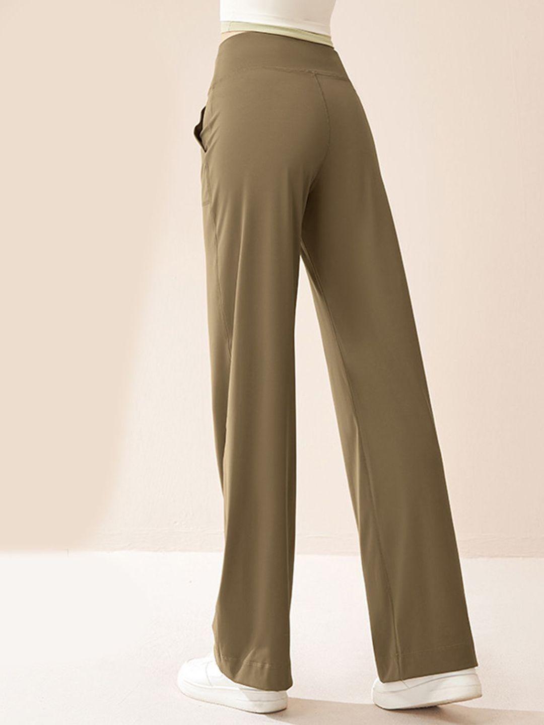 HRX by Hrithik Roshan Women Mid-Rise TrackPants