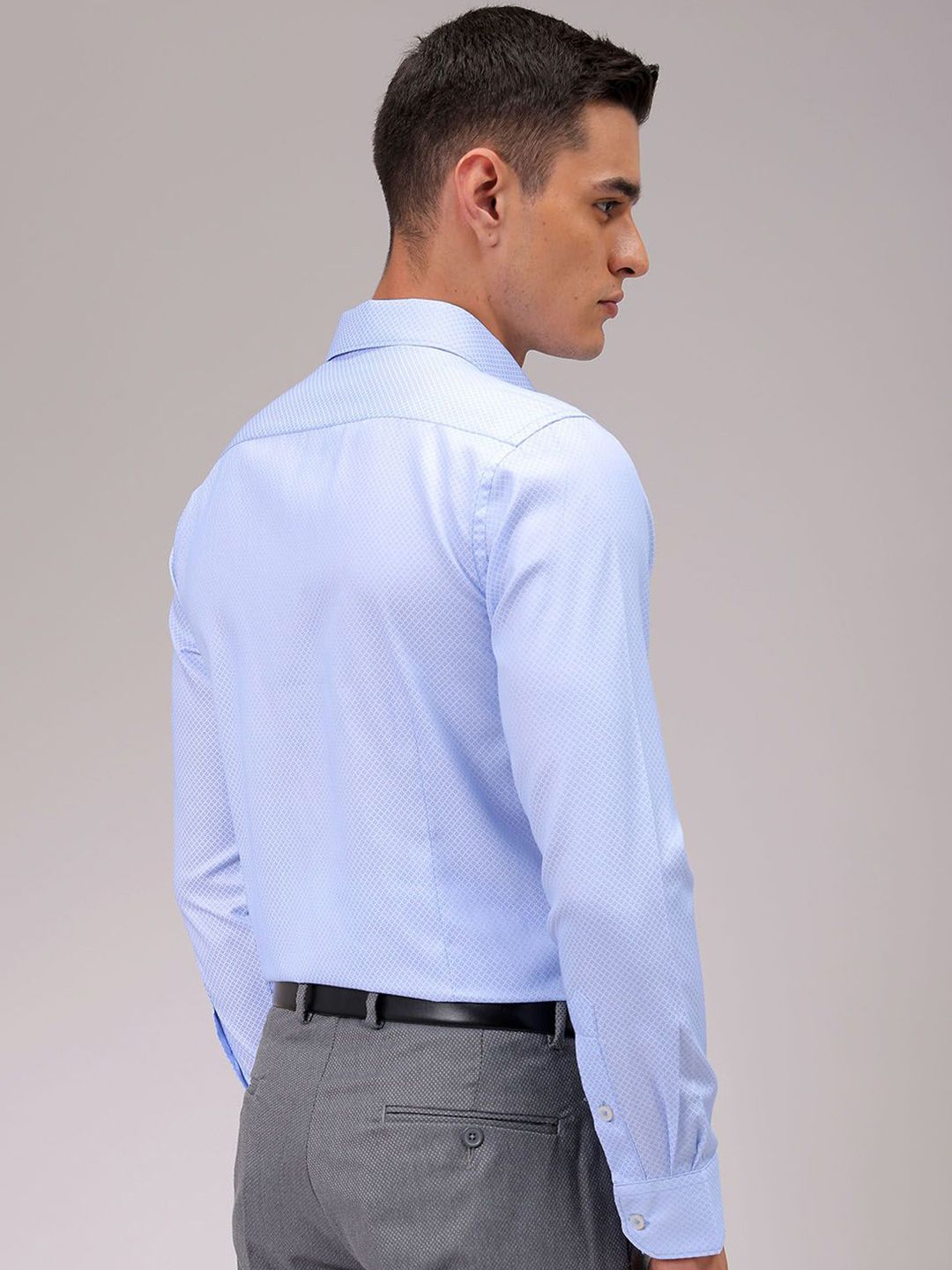 The Indian Garage Co. X Luxe Men Cutaway Collar Solid Slim Fit Formal Shirt