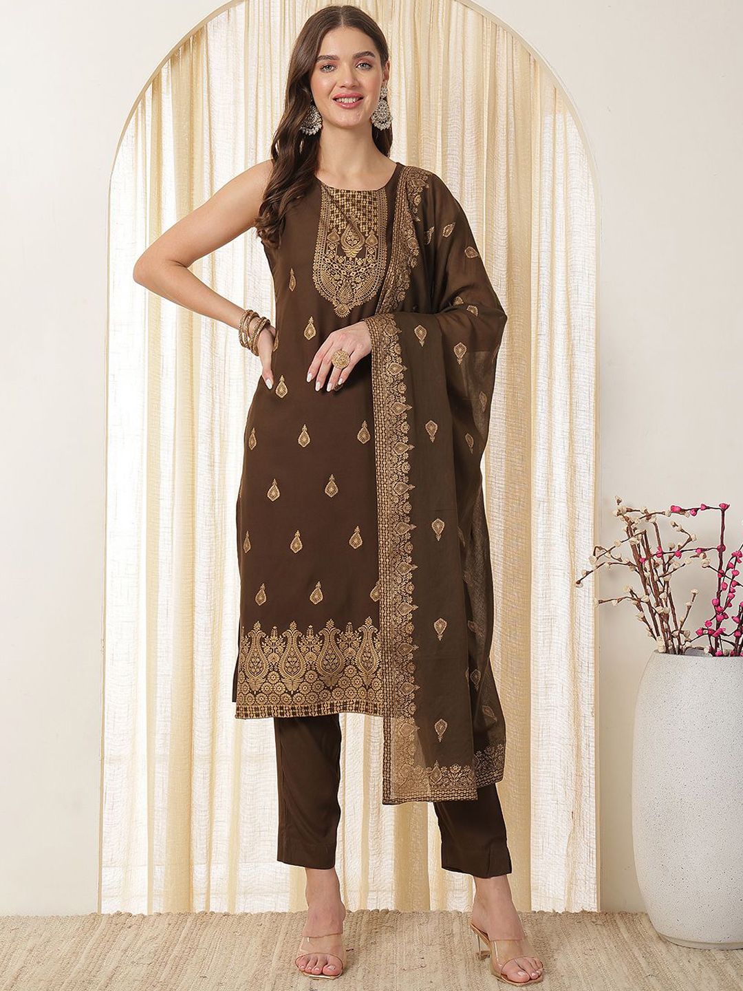Anouk Women Floral Printed Regular Kurta with Trousers & With Dupatta