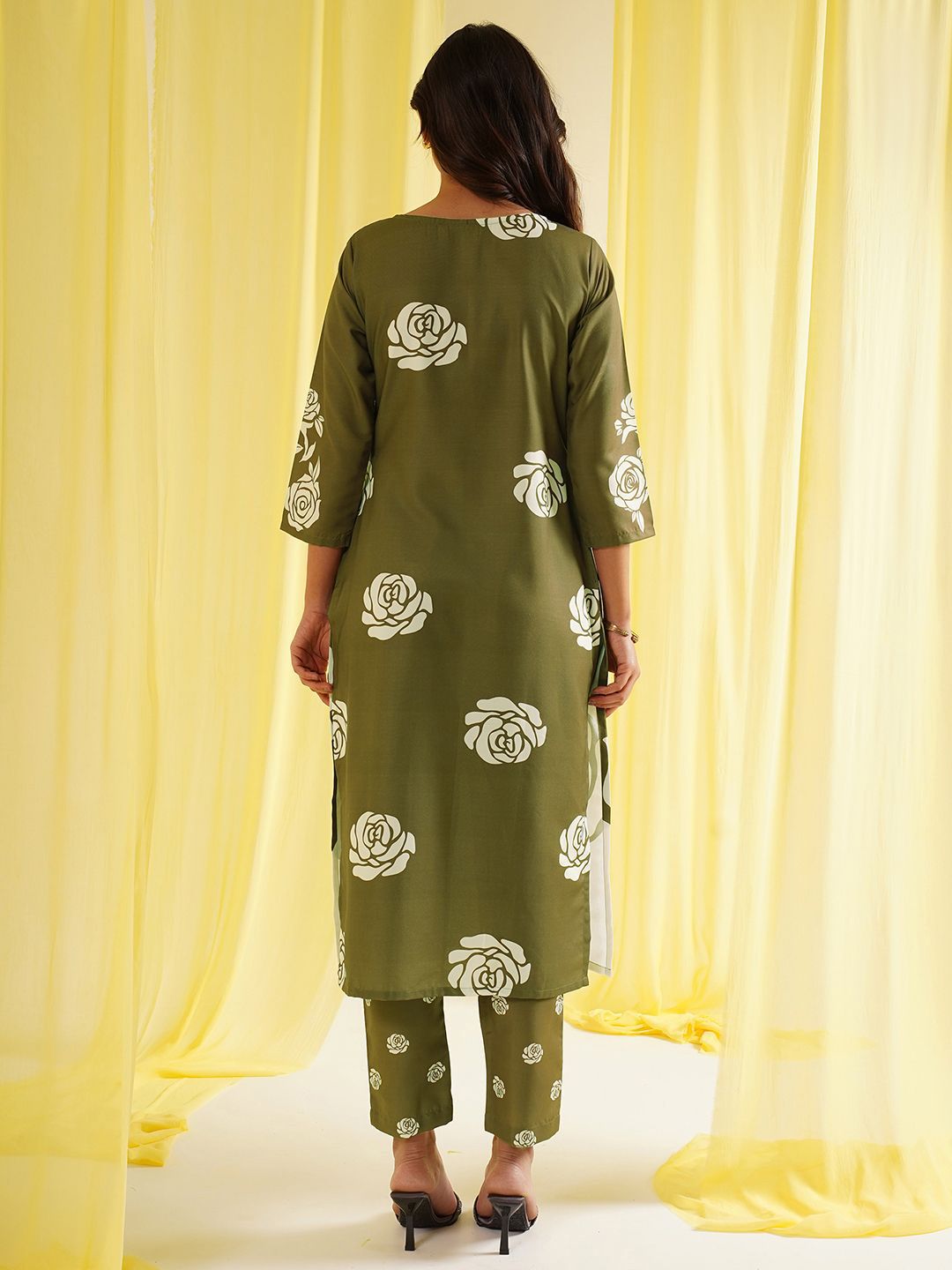 KALINI Women Floral Printed Kurta with Trousers
