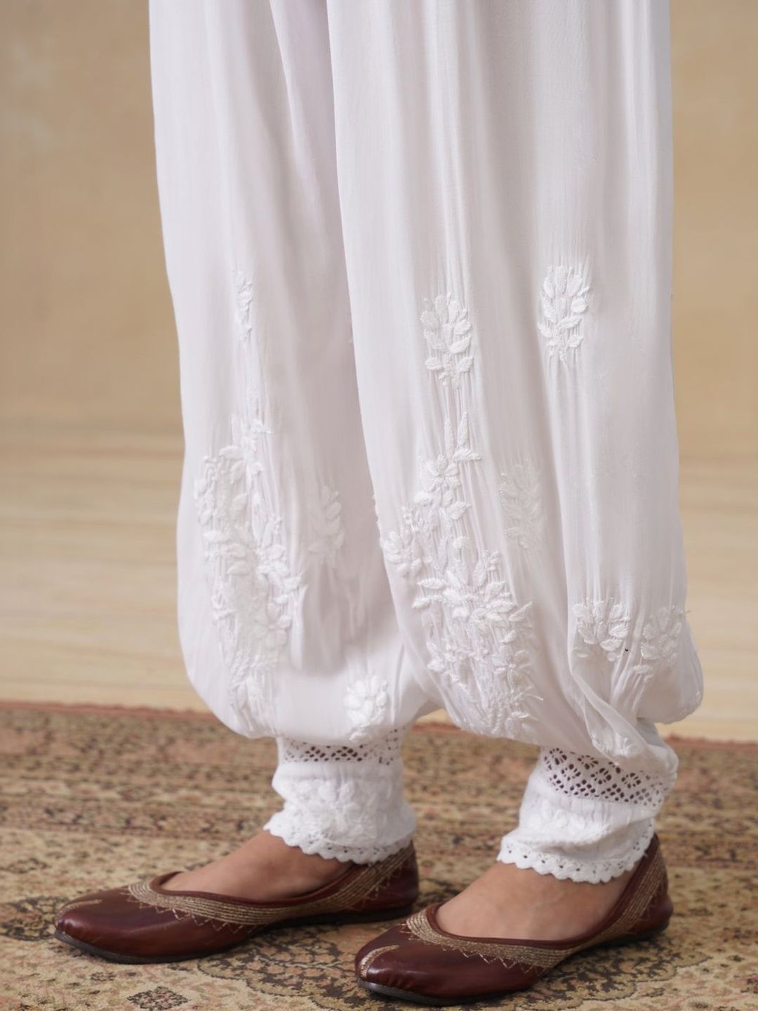 House of Chikankari Women Embroidered Relaxed Jodhpuris Trousers