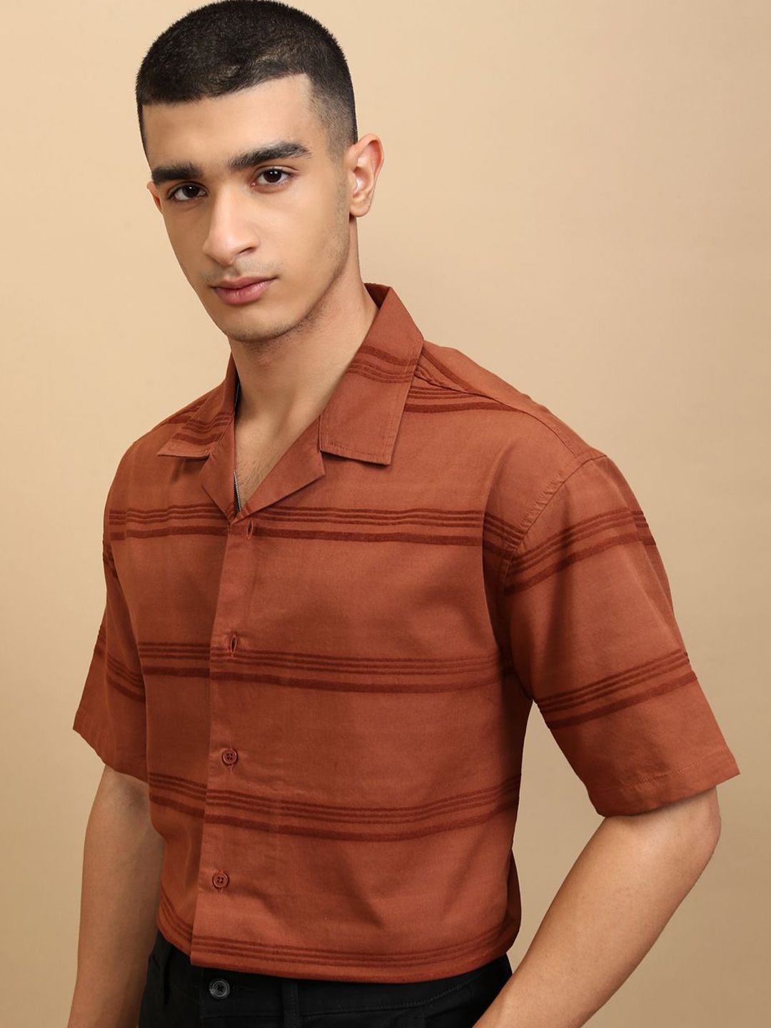 Highlander Men Chenille Yarn Dobby Textured Cuabn Collar Relaxed Shirt