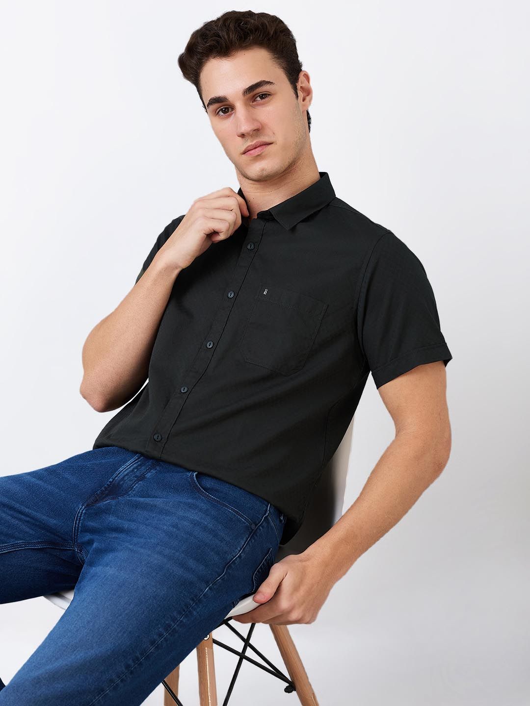 SPYKAR Men Spread Collar Textured Cotton Casual Shirt