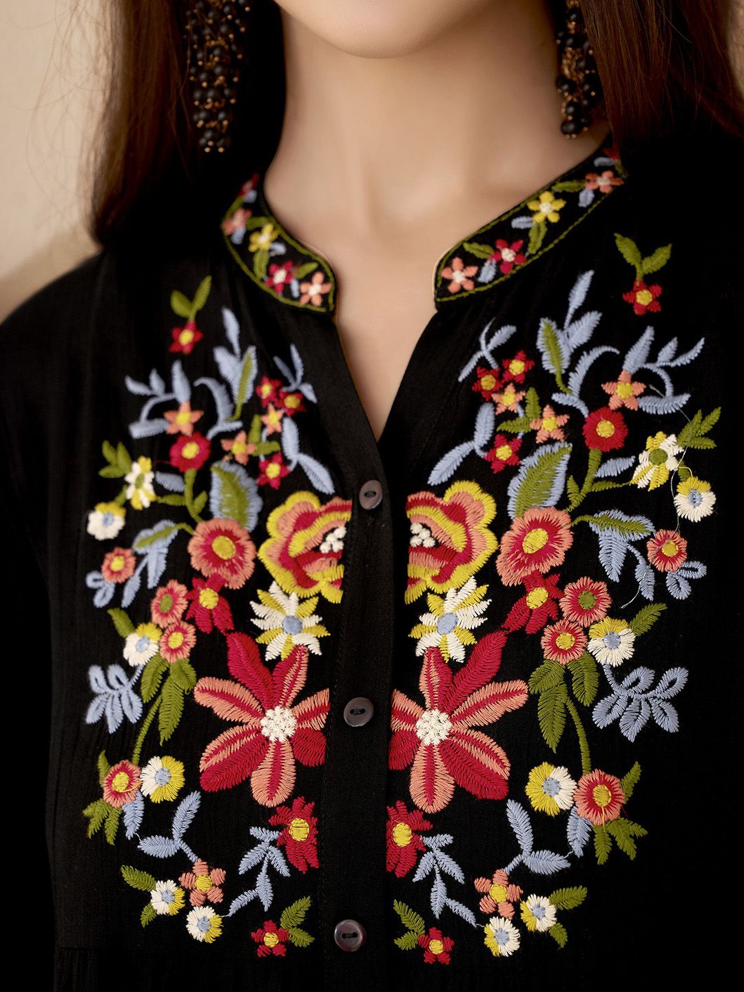 Anouk Floral Embroidered Mandarin Collar Thread Work Short Kurti