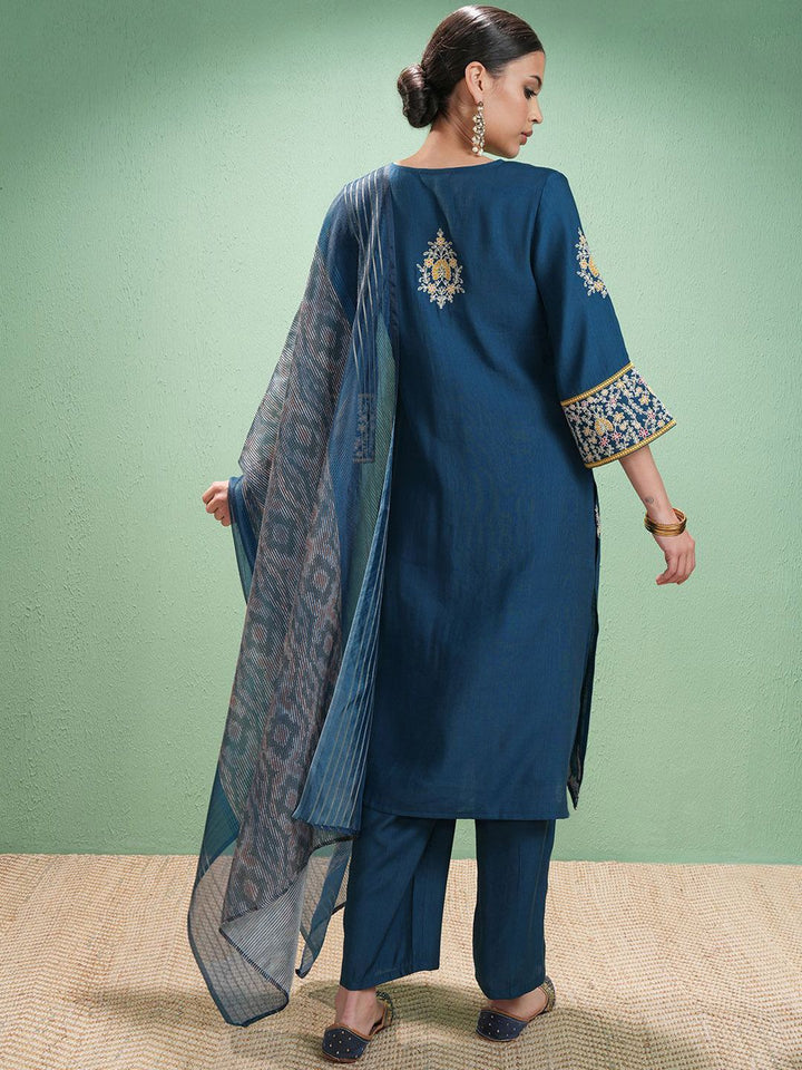 Vishudh Women Floral Embroidered Regular Thread Work Kurta with Trousers & With Dupatta