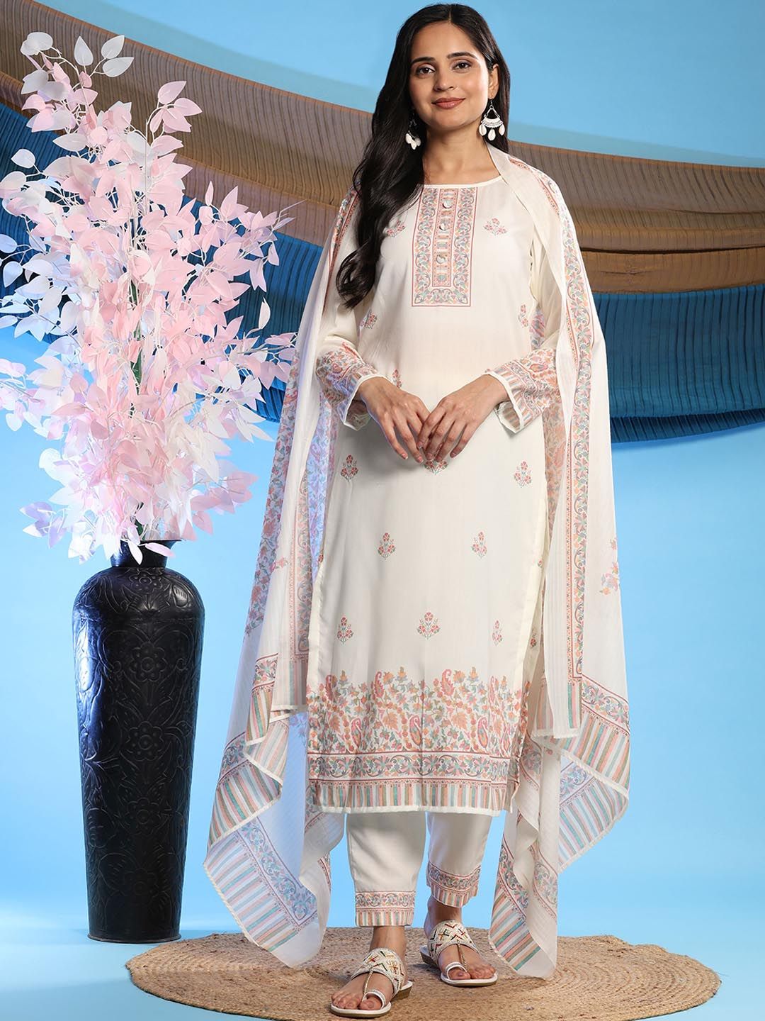 Mamicha Women Floral Printed Regular Pure Cotton Kurta with Trousers & With Dupatta