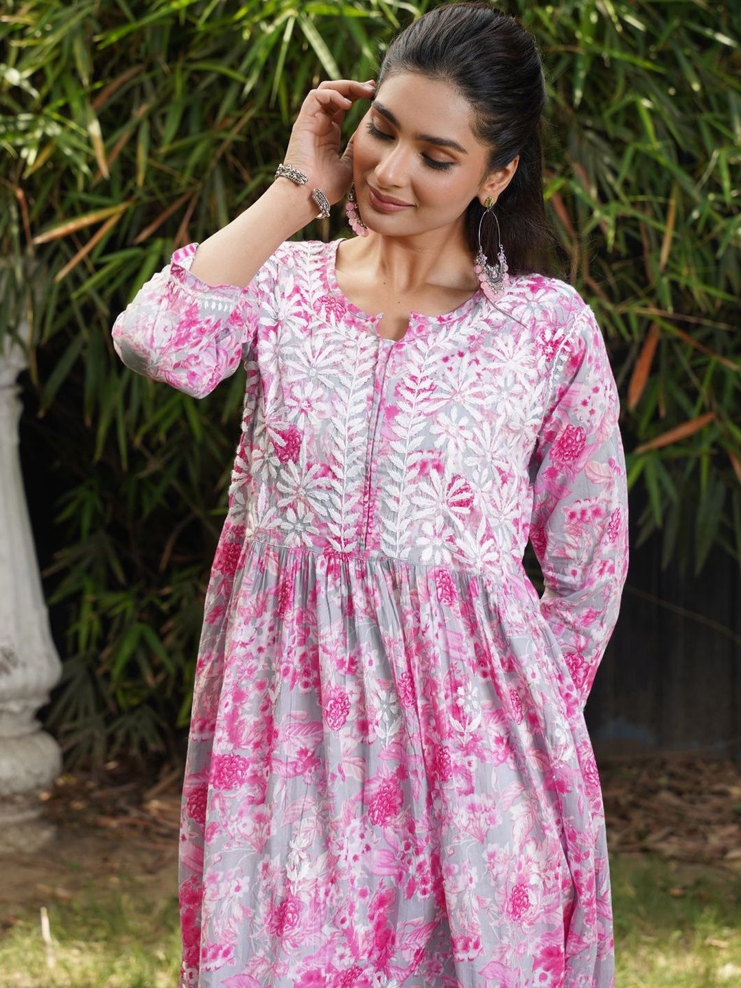 Pakaian Midi Cetakan Floral House of Chikankari & Flare