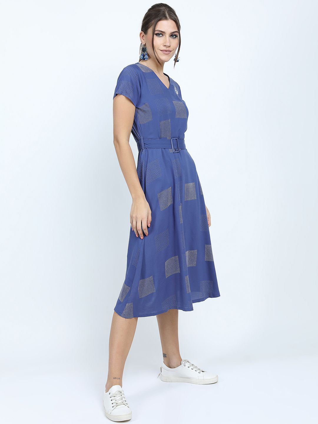 Vishudh Women Abstract Print A-Line Midi Dress Comes with a belt
