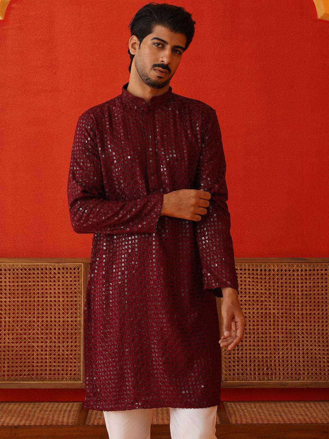 Jompers Men Geometric Embroidered Sequinned Kurta
