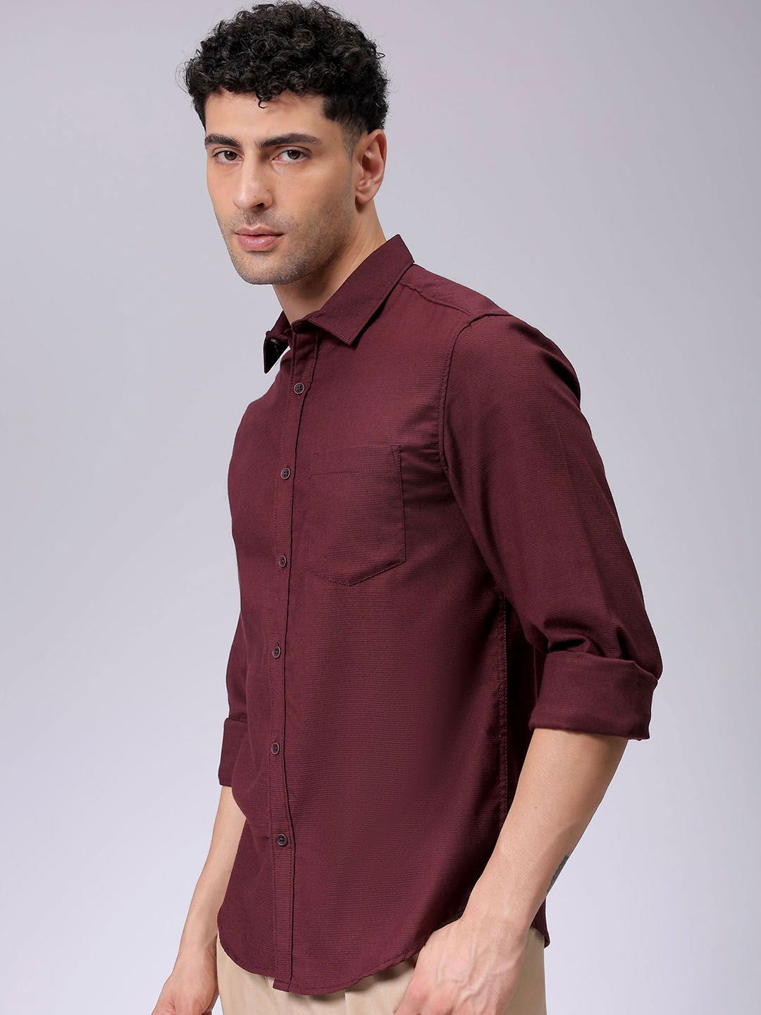 The Indian Garage Co Men Spread Collar Solid Slim Fit Casual Shirt