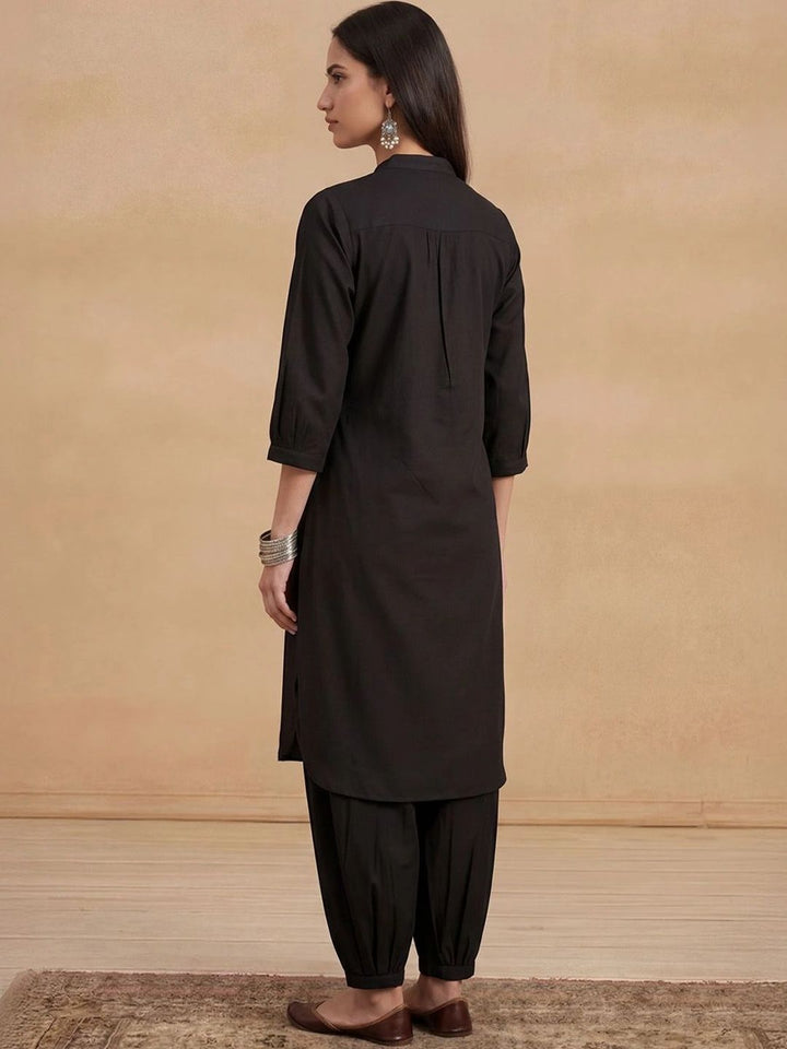 House of Chikankari Women Regular Chikankari Kurta with Trousers