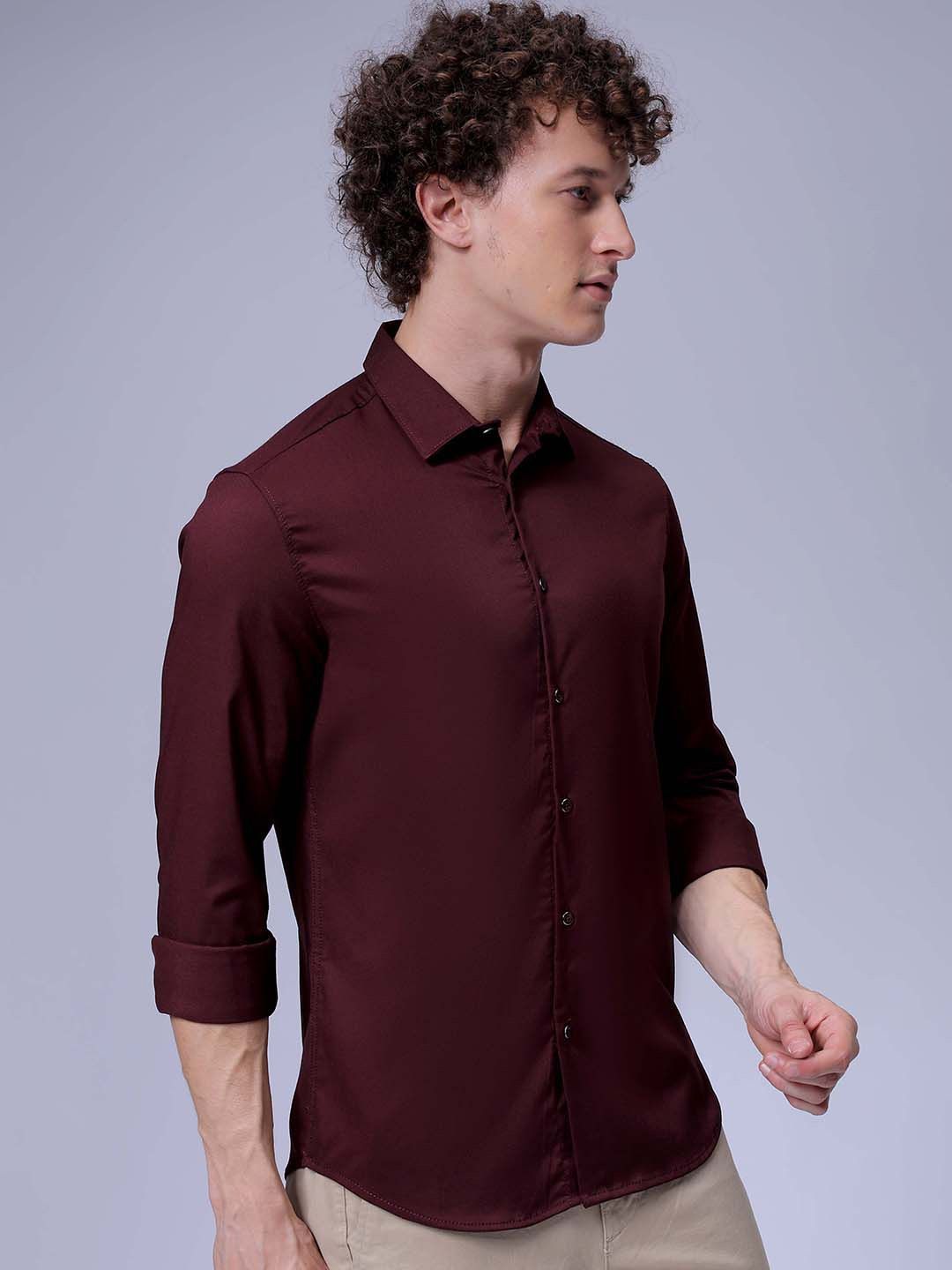 The Indian Garage Co Men Slim Fit Spread Collar Solid Casual Shirt