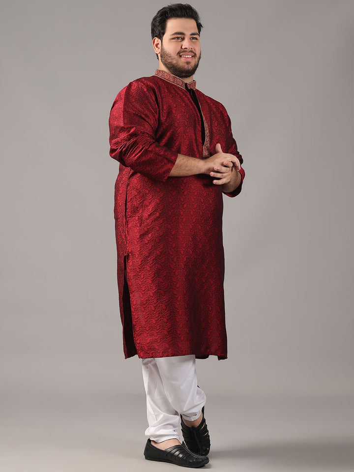 SOJANYA PLUS Plus Size Lelaki Paisley Woven Design Band Collar Straight Kurta With Pajama