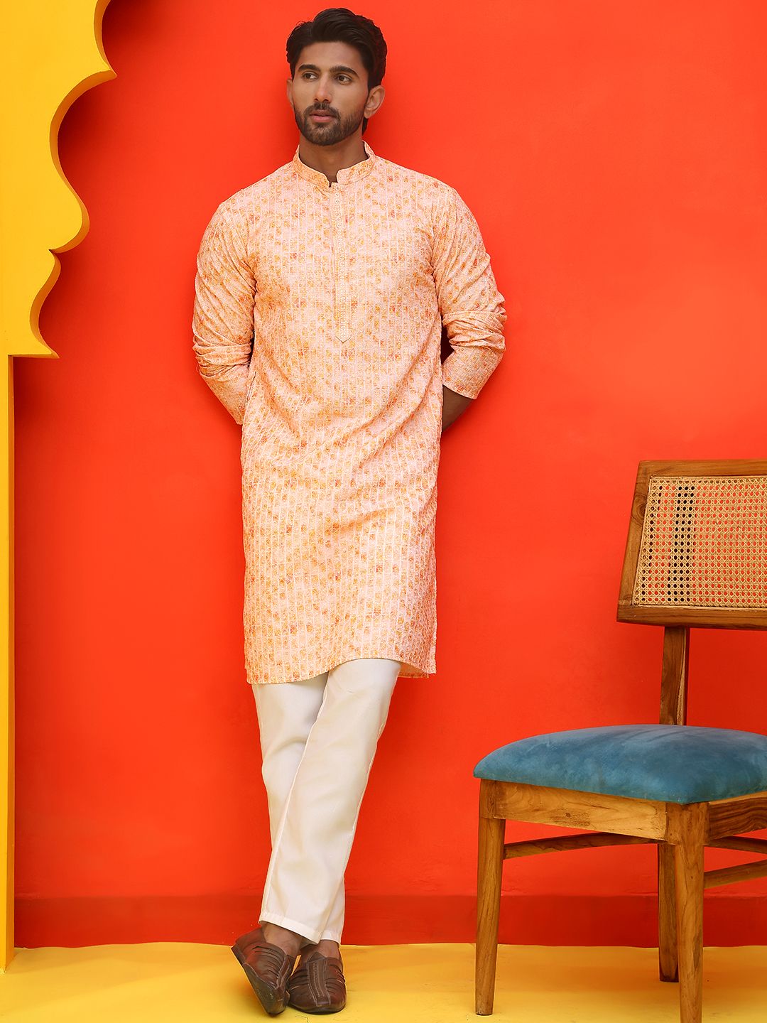 Jompers Men Embroidered Regular Sequinned Kurta with Pyjamas