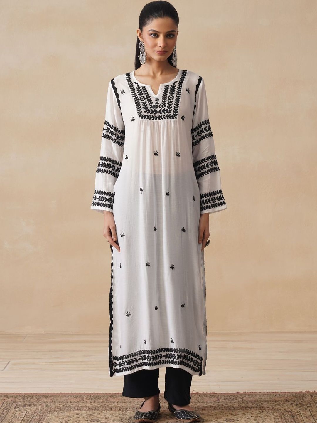 Rumah Wanita Chikankari White Muslin Chikankari Sulam Kurta