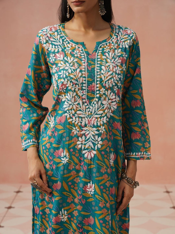 Rumah Wanita Chikankari Bercetak Kurta Chikankari Biasa dengan Seluar
