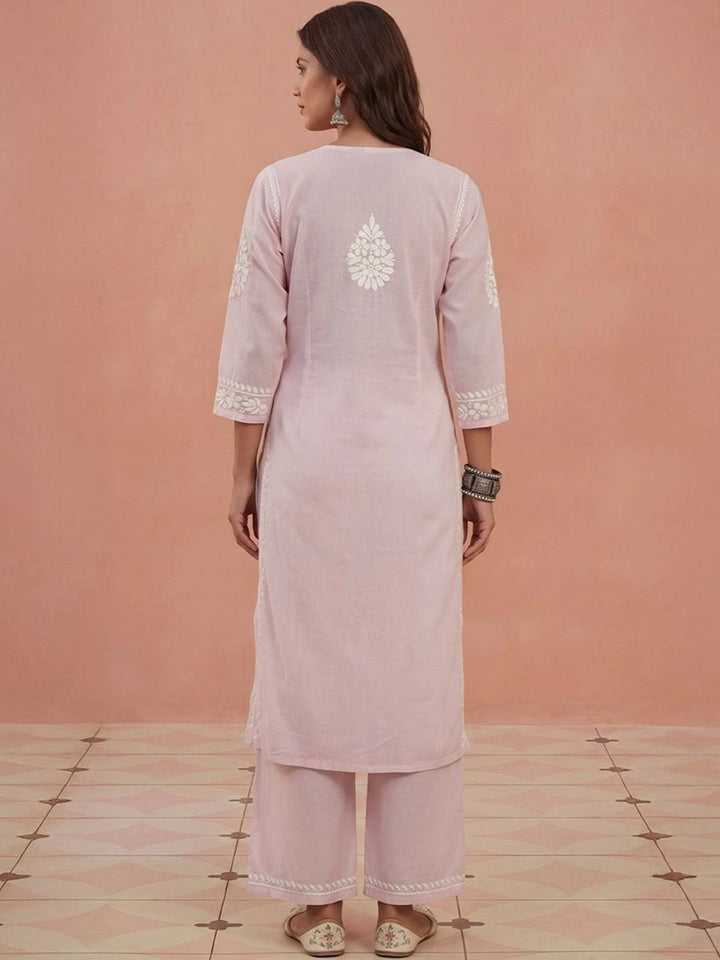 House of Chikankari Women Regular Chikankari Kurta with Trousers