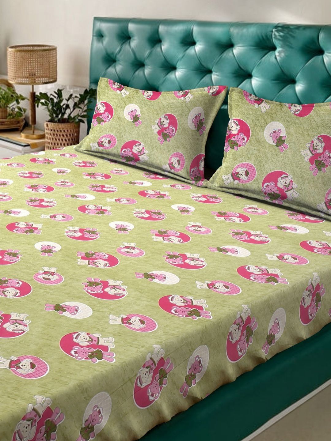KLOTTHE Green Cartoon Printed Fitted 400 TC Cotton King Bedsheet & 2 Pillow Covers