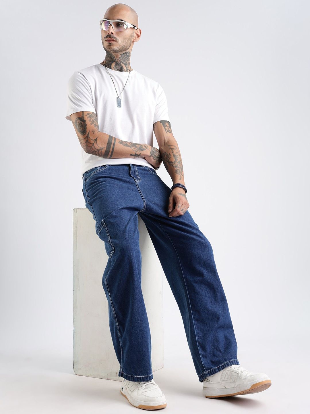 Eszett Men Mid-Rise Baggy Cargos
