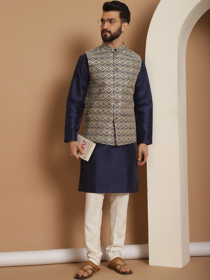 Kurta Lengan Panjang Kolar Mandarin Tenun Anouk dengan Jaket Churidar Nehru