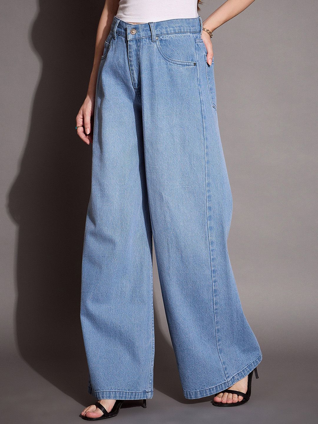 SASSAFRAS BASICS Women Comfort Straight Fit Cotton High-Rise  Jeans