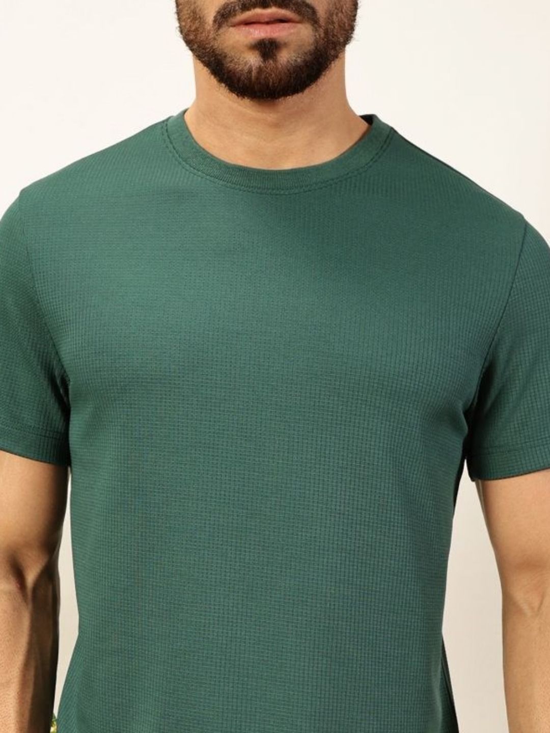 Thomas Scott Men Anti Odour Solid Round Neck T-Shirt