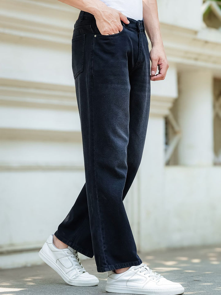 Eszett Men Mid-Rise Light Fade Jeans