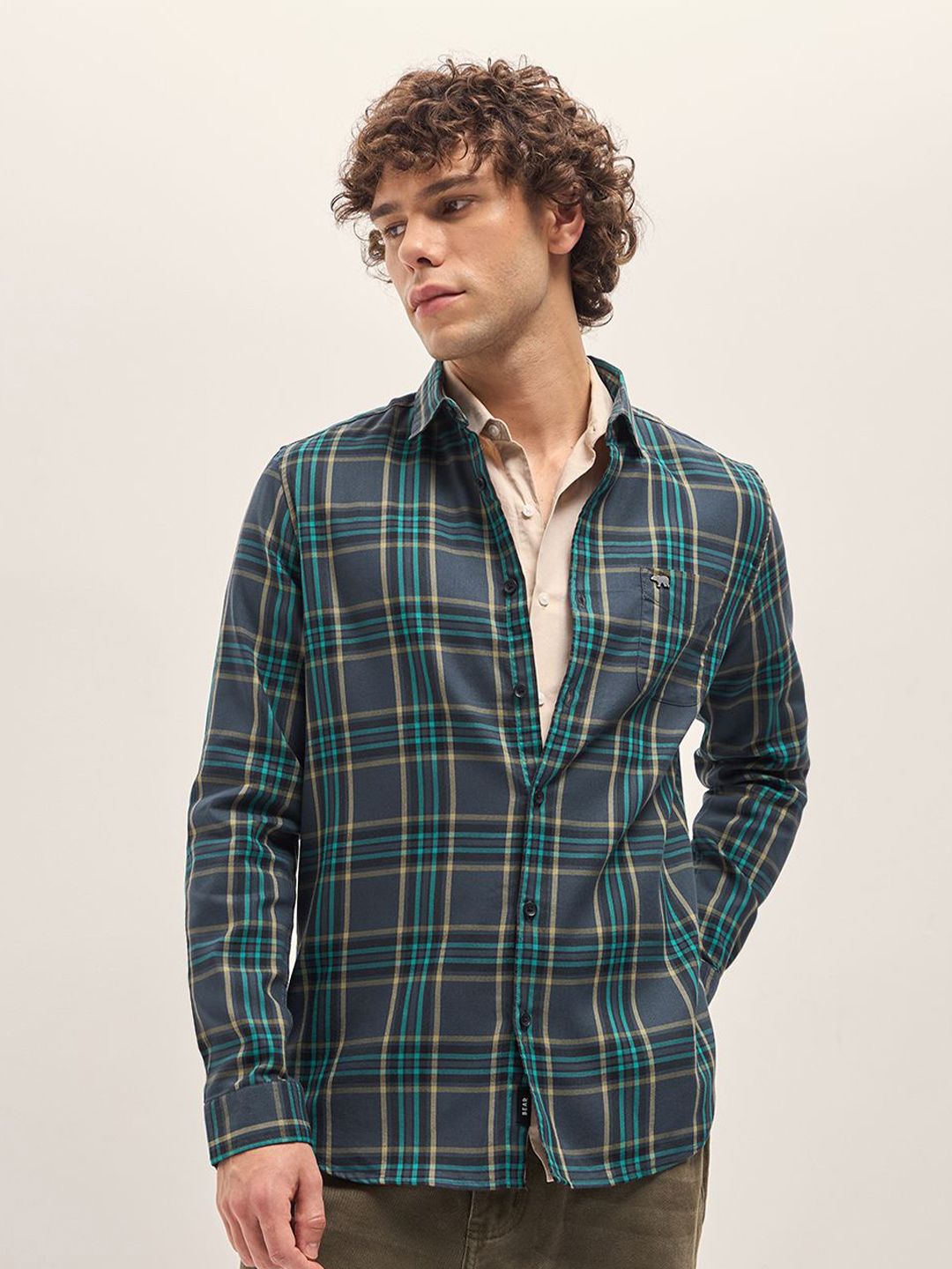 THE BEAR HOUSE Men Spread Collar Tartan Checked Cotton Slim Fit Casual Shirt