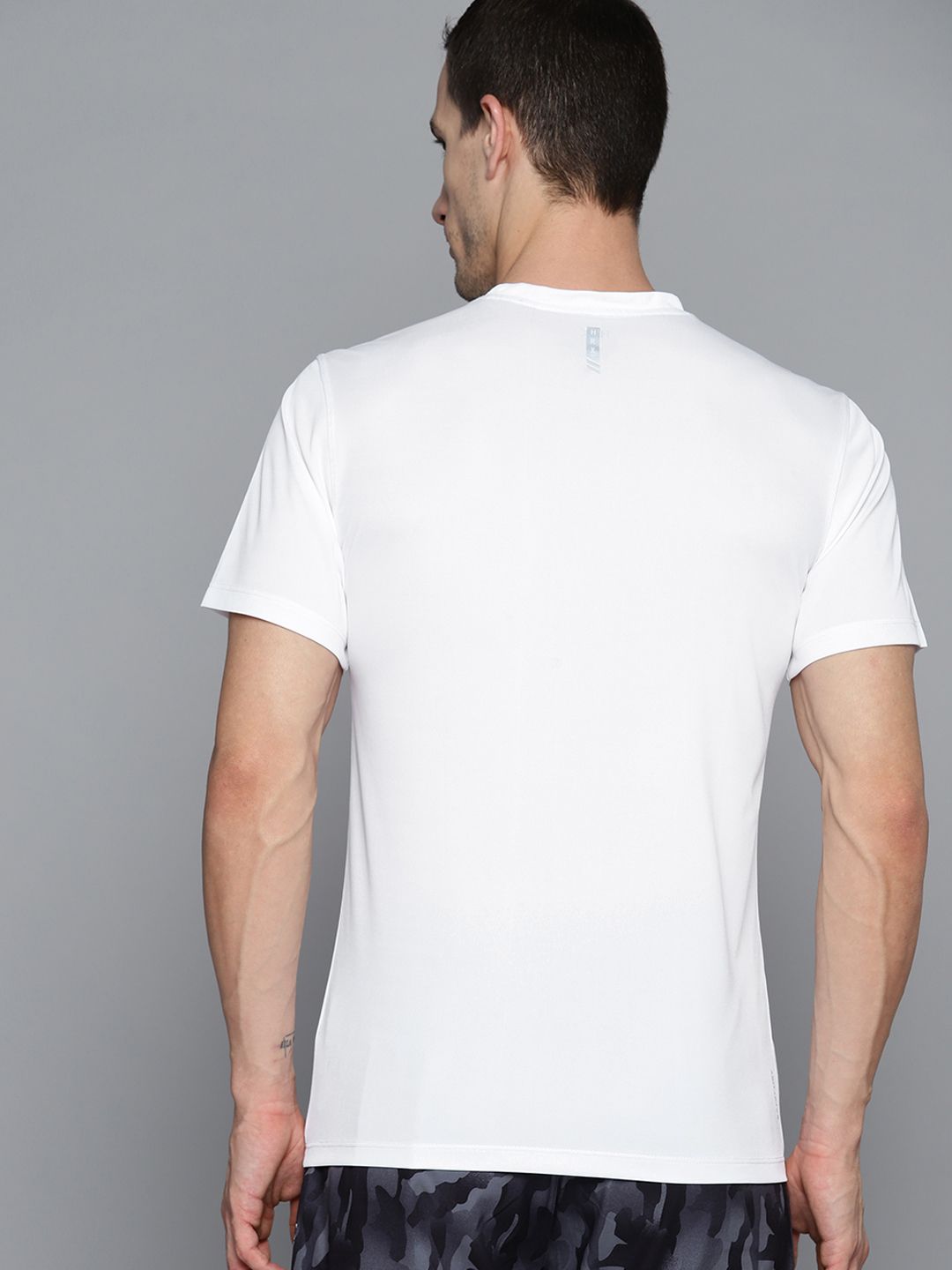 HRX By Hrithik Roshan Training Men Optic White Rapid-Dry Solid Tshirts
