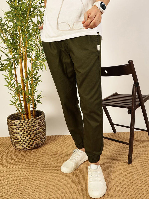 Thomas Scott Men Fit Regular Fit Classic Easy Wash Mid-Rise Woven Joggers
