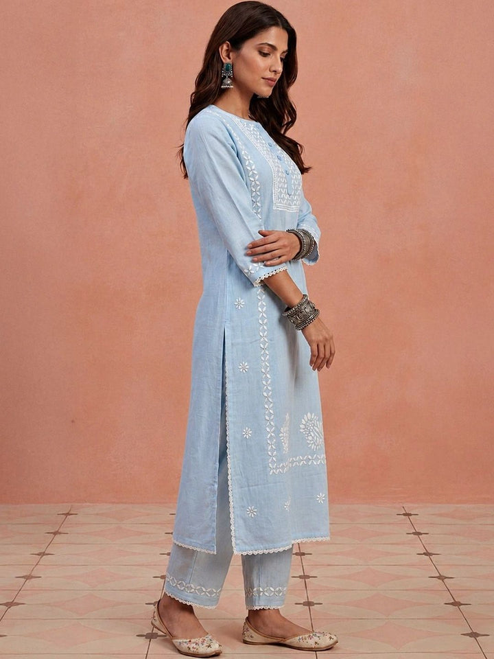 House of Chikankari Women Regular Chikankari Kurta with Trousers