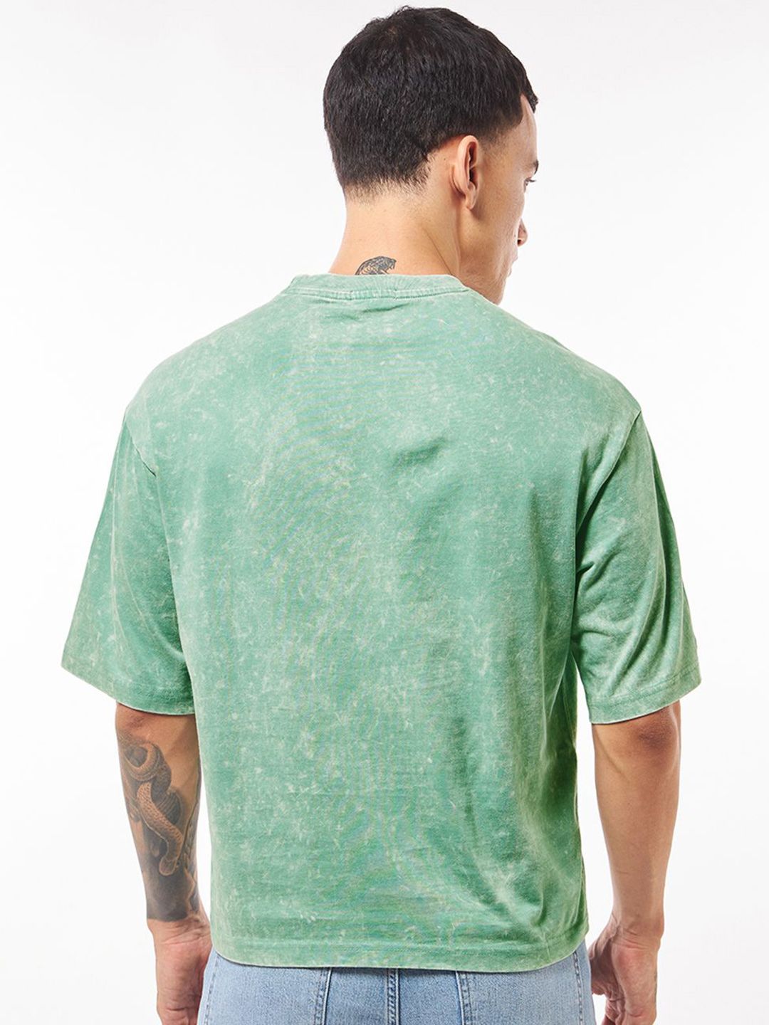Bewakoof Men Vibin Graphic Printed Oversized Acid Wash T-shirt