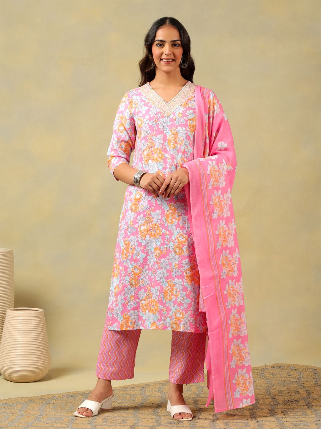 Mamicha Women Floral Printed Regular Thread Work Pure Cotton Kurta with Trousers & With Dupatta