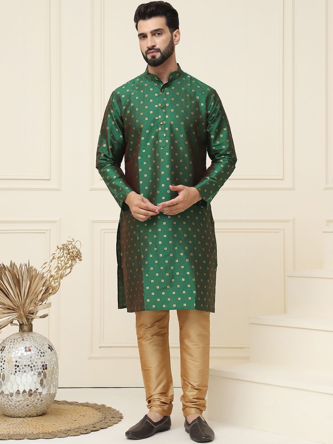 SOJANYA Geometric Mandarin Collar Kurta With Churidar