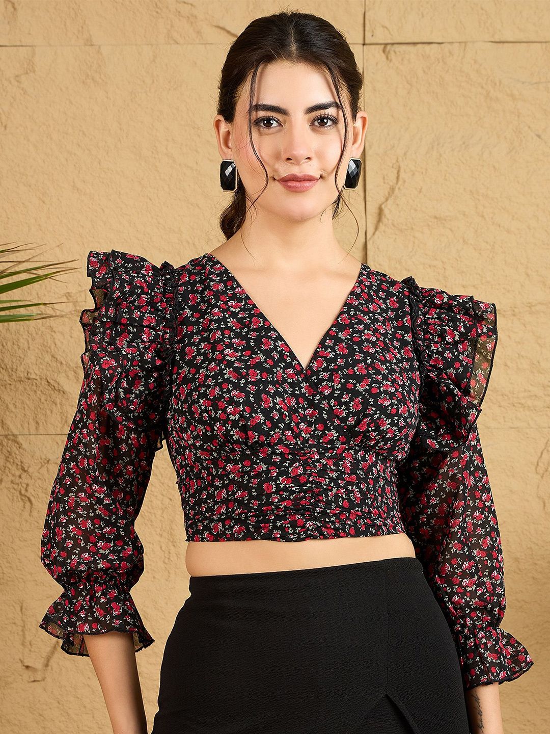 Berrylush Women Floral Printed Puff Sleeve Ruffles Crop Top