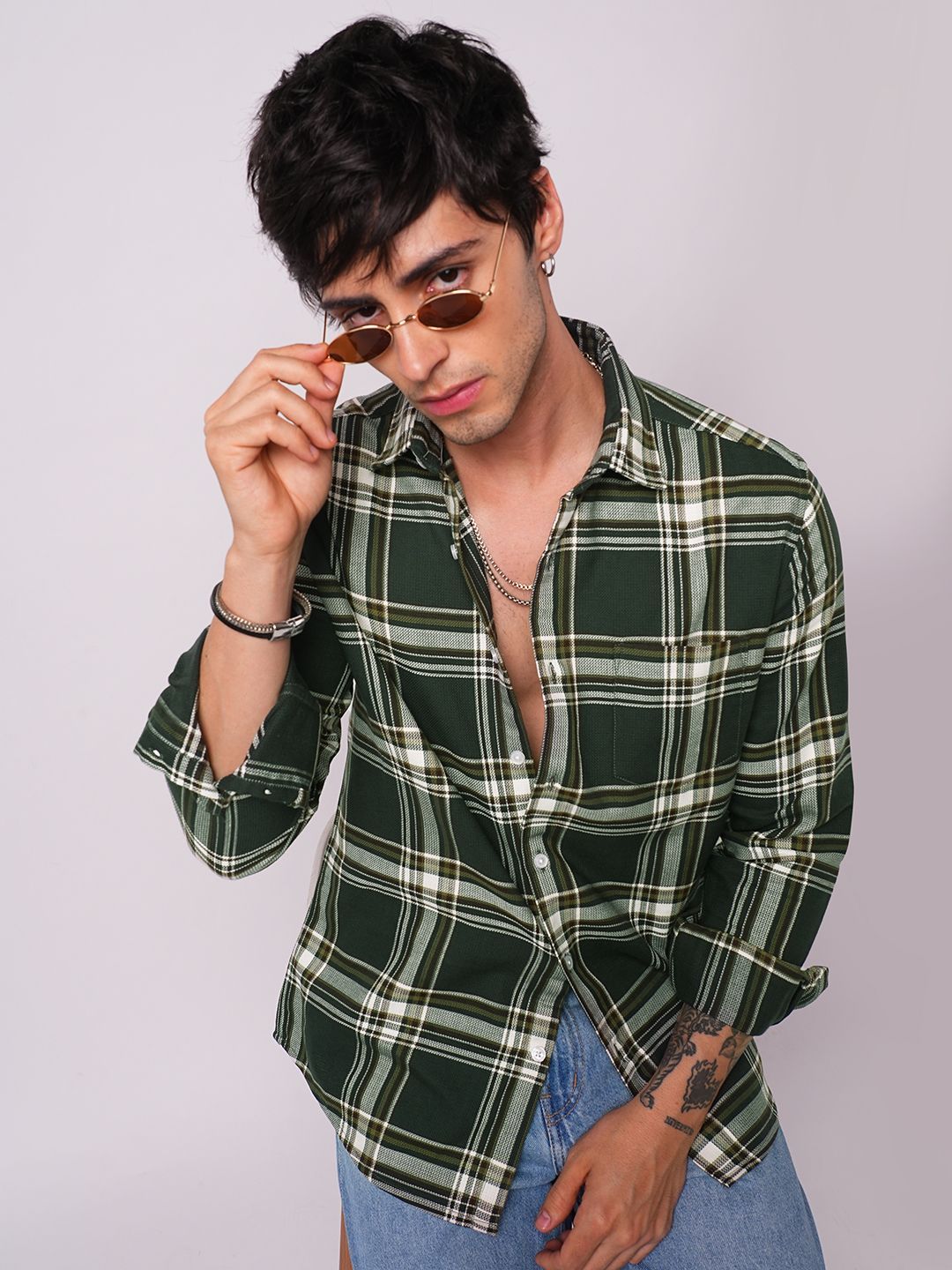VASTRADO Classic Evergreen Broad Checked Slim Fit Pure Cotton Casual Shirt