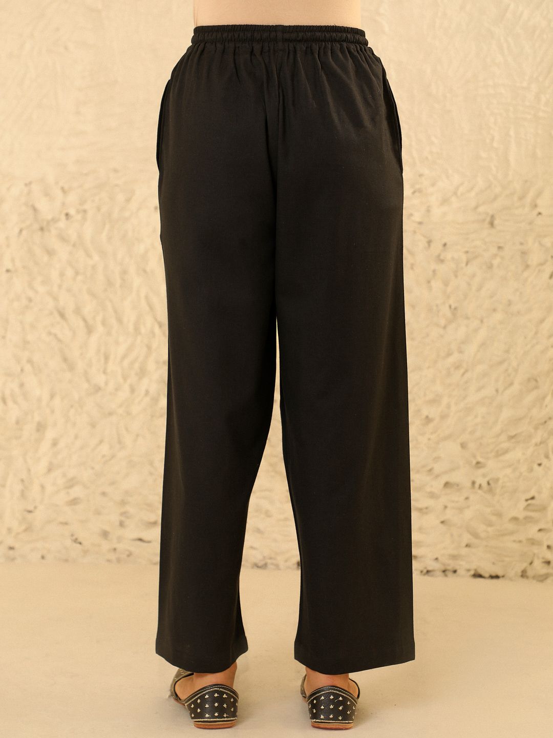 House of Chikankari Women Black Cotton Solid Pant