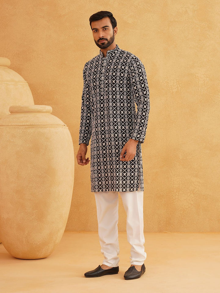SOJANYA Bunga Sulam Labuci Band Kolar Kapas Tulen Kurta Dengan Churidar
