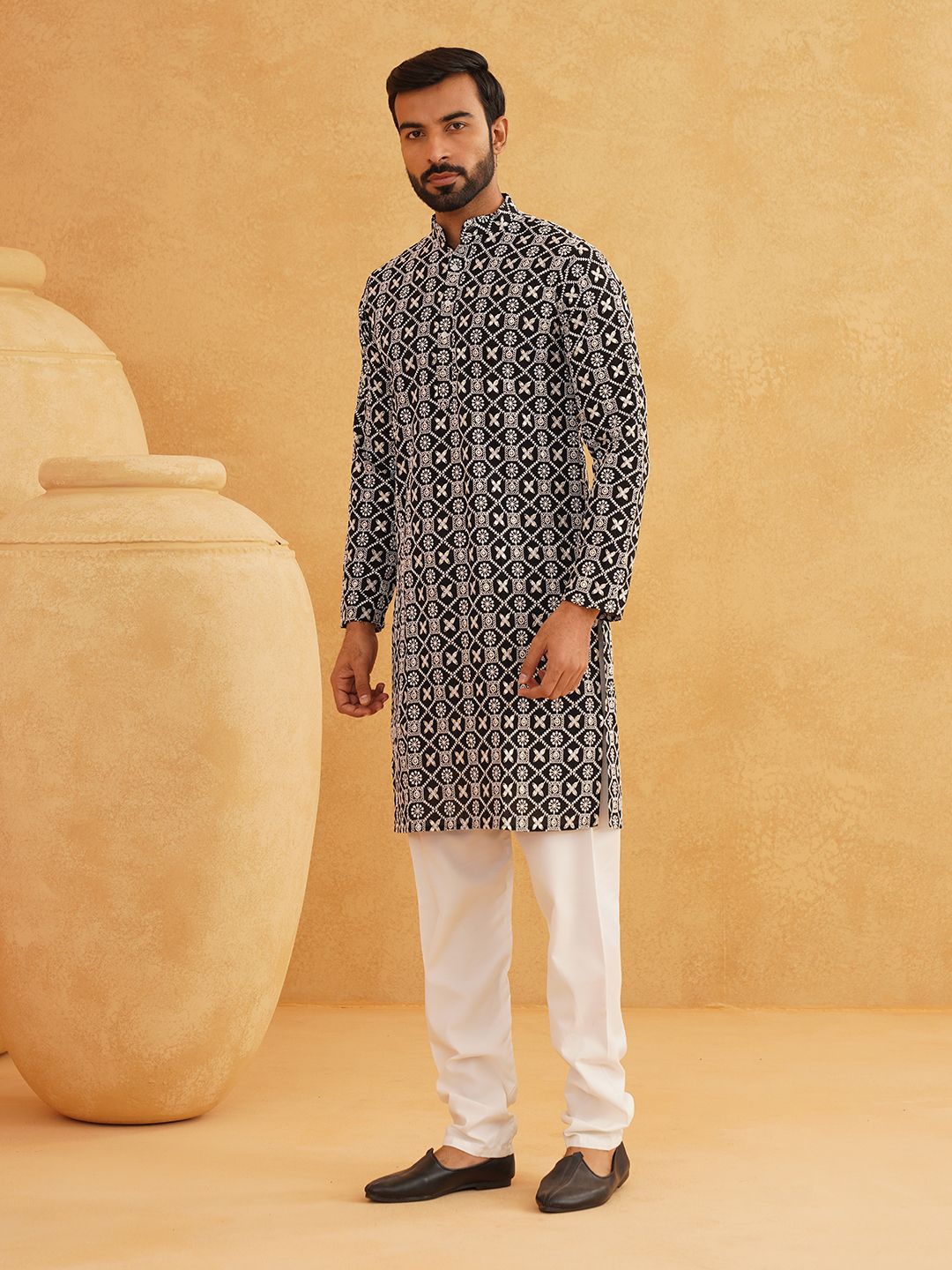 SOJANYA Bunga Sulam Labuci Band Kolar Kapas Tulen Kurta Dengan Churidar