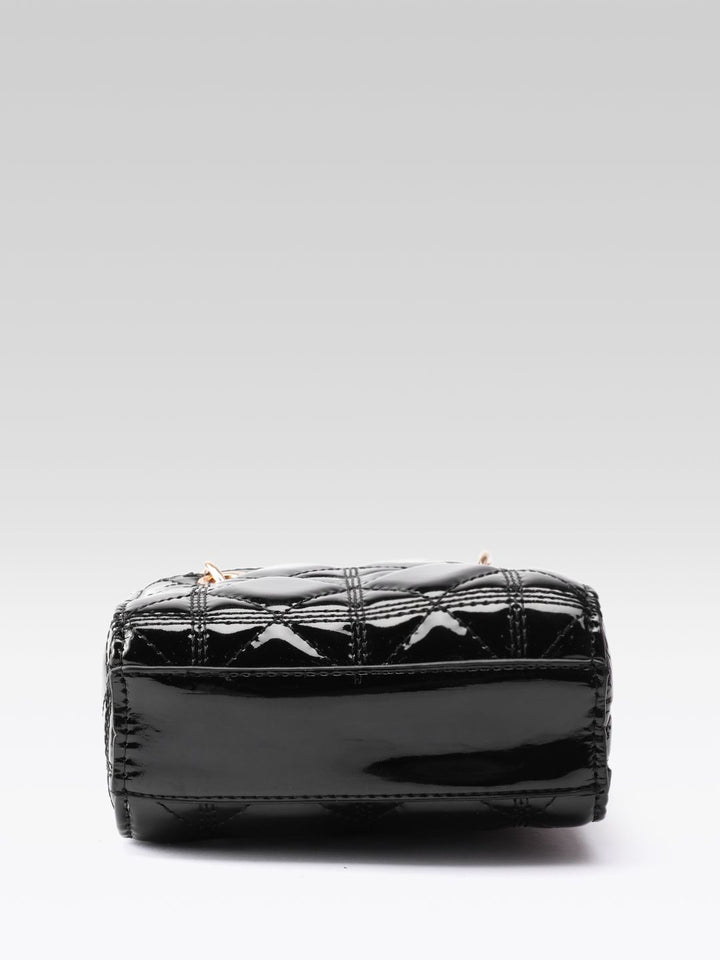 DressBerry Structured Quilted Handheld Bag