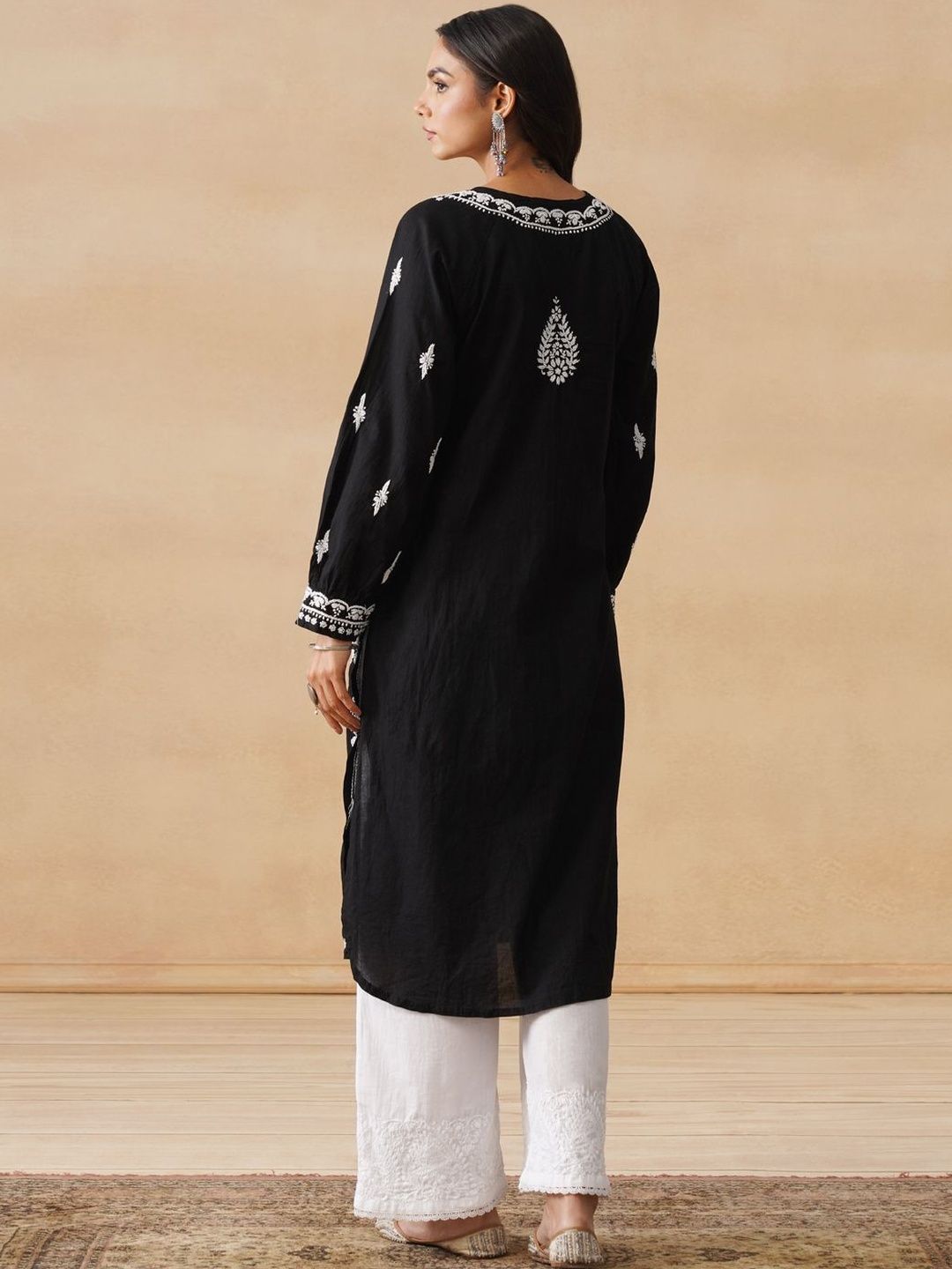 House of Chikankari Women Solid Black Kurta