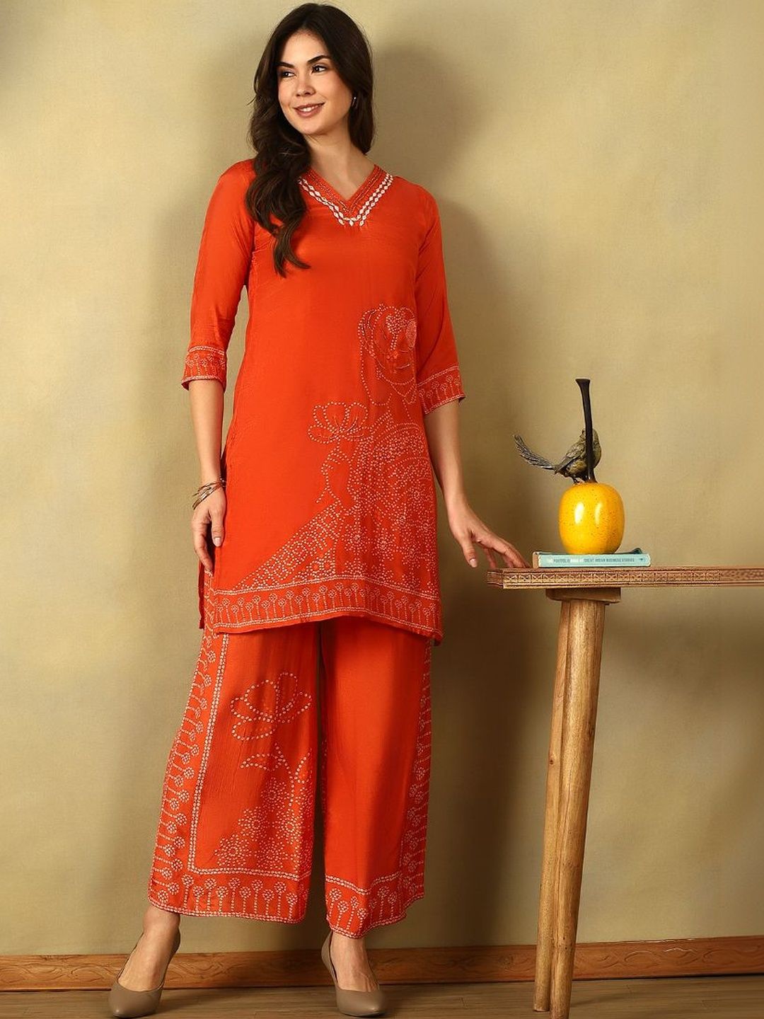 Mamicha Women Ethnic Motifs Dyed Regular Thread Work Kurta with Palazzos