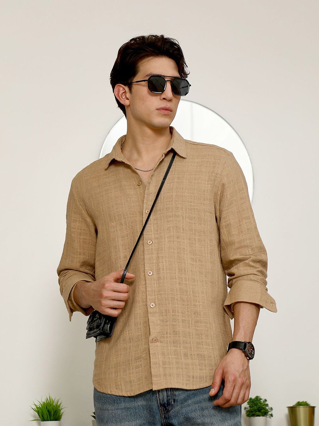 Campus Sutra Men Comfort Fit Textured Spread Collar Casual Shirt