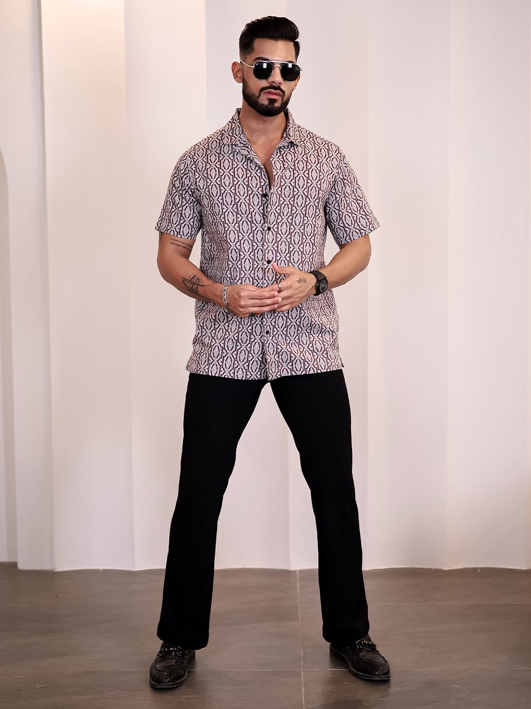 Baju Kasual Kapas Kolar Bercetak Abstrak Eszett Lelaki