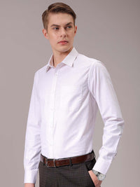 The Indian Garage Co. X Luxe Men Spread Collar Solid Slim Fit Formal Shirt