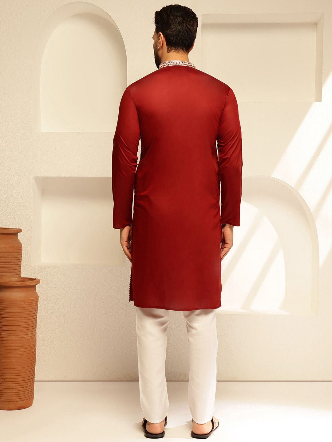 SOJANYA Geometric Embroidered Mandarin Collar Thread Work Cotton Silk Straight Kurta