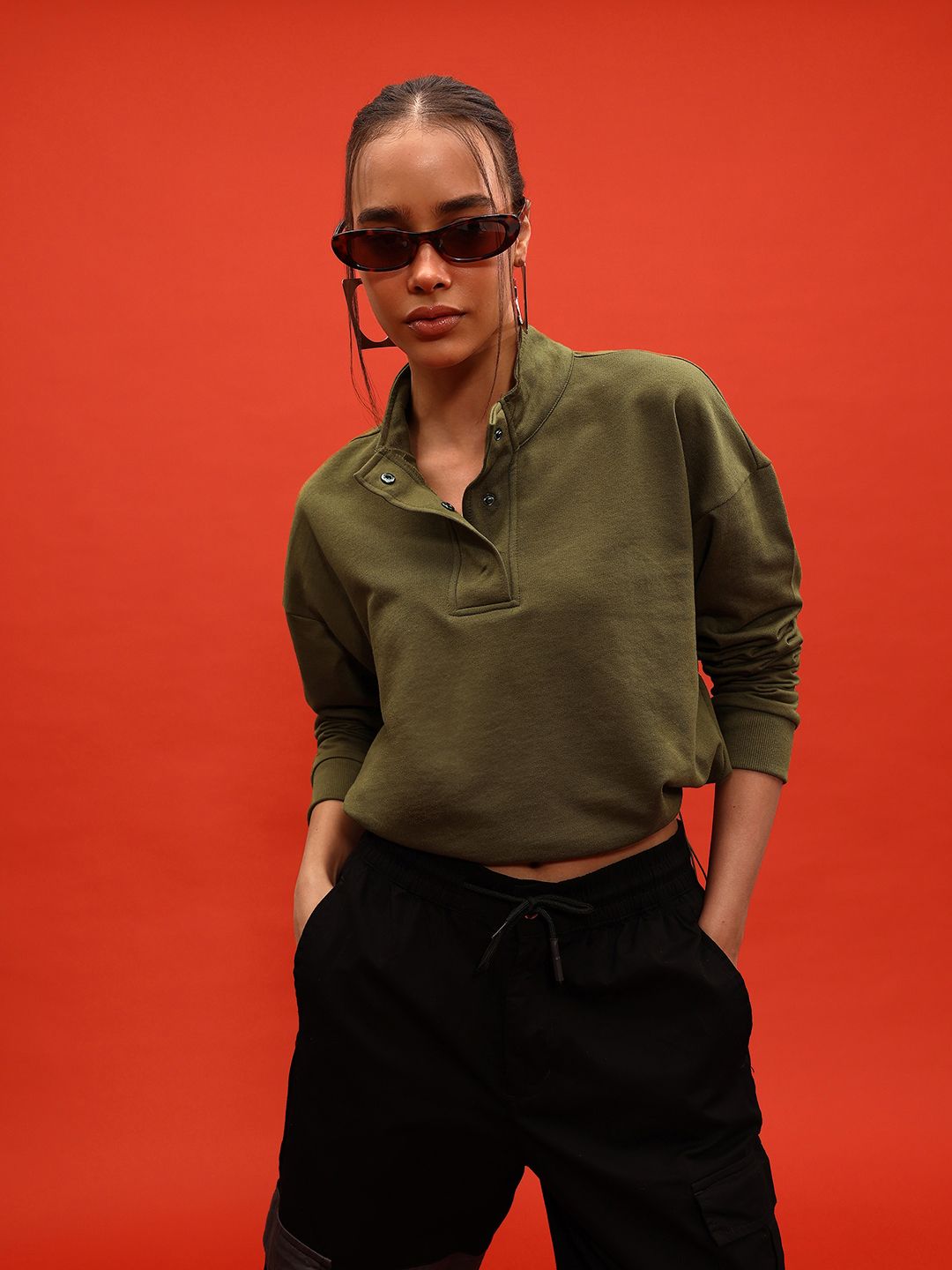 DressBerry Drop-Shoulder Relaxed Sweatshirt