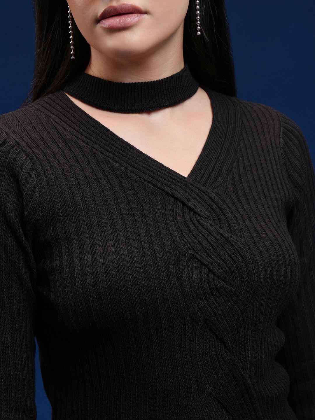 Tokyo Talkies Women V-Neck Pullover Sweaters